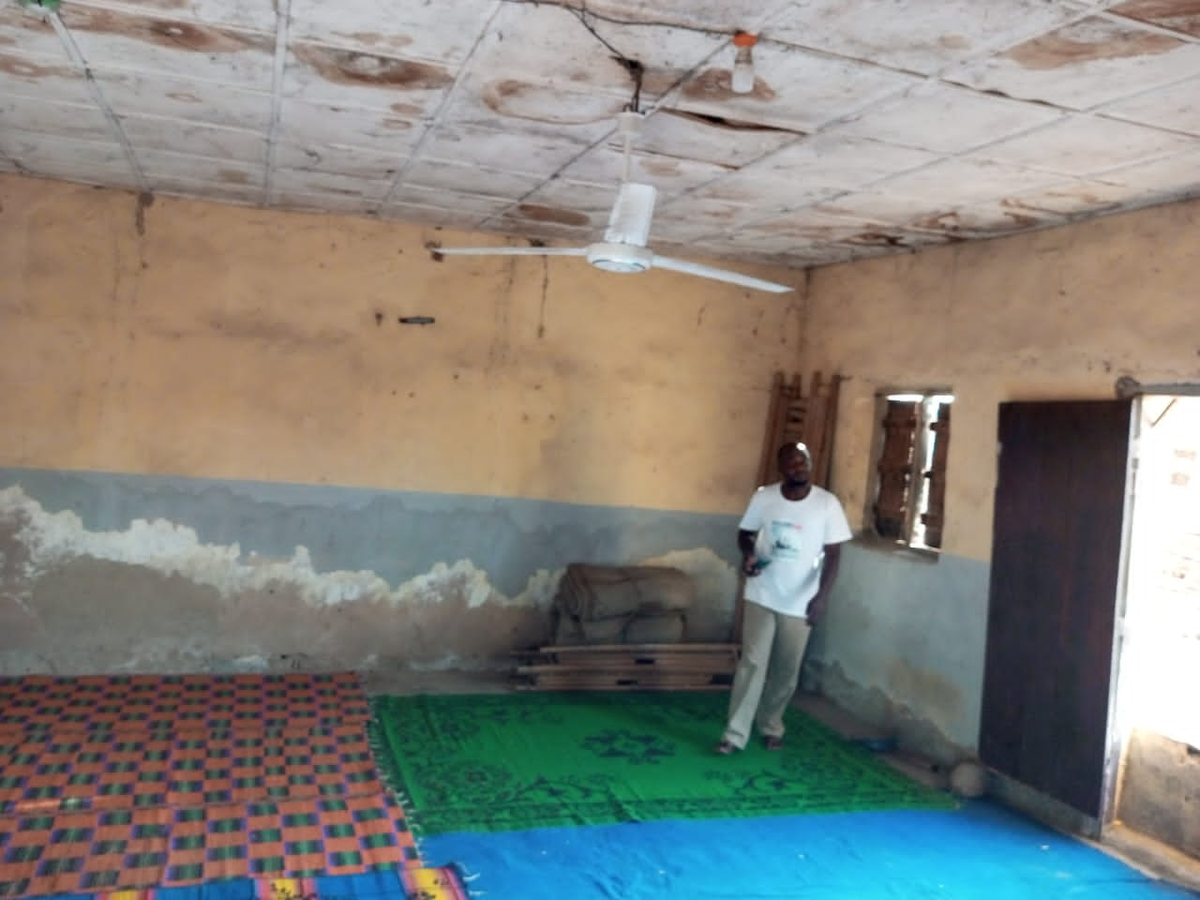 ナイジェリアで第 8 回ワカフ マスジドの改修工事