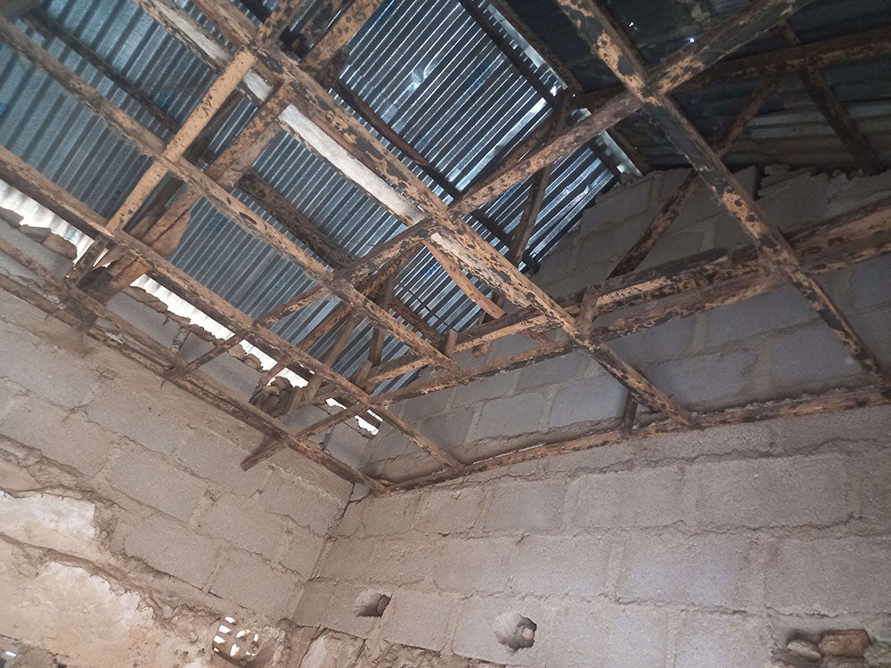 ナイジェリアで第 5 回ワカフ神学校の改修工事