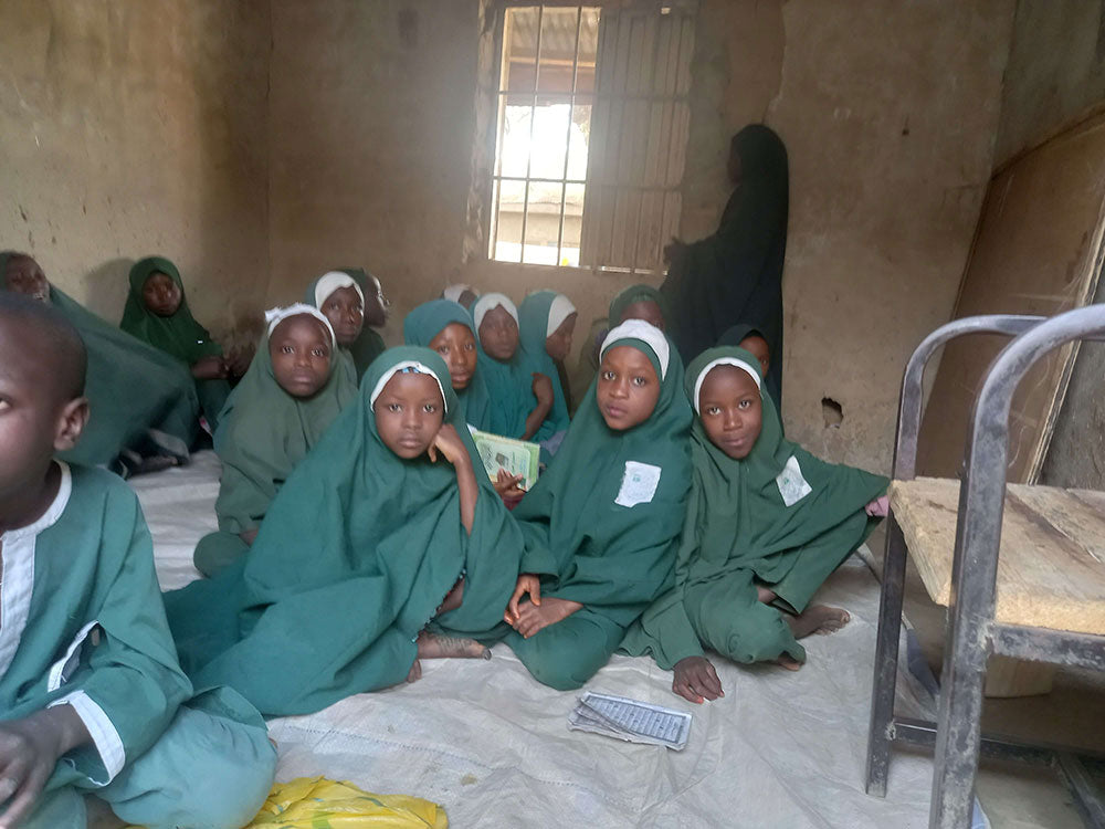 ナイジェリアで第 5 回ワカフ神学校の改修工事