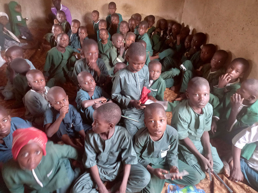 ナイジェリアで第 5 回ワカフ神学校の改修工事