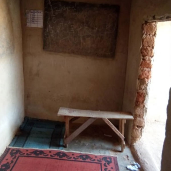 ナイジェリアで第 3 回ワカフ神学校の改修工事