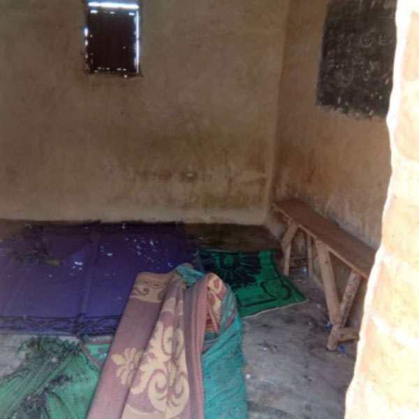 ナイジェリアで第 3 回ワカフ神学校の改修工事