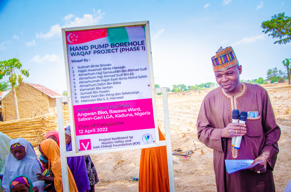 Waqaf ハンドポンプ ボアホール (Telaga Air)