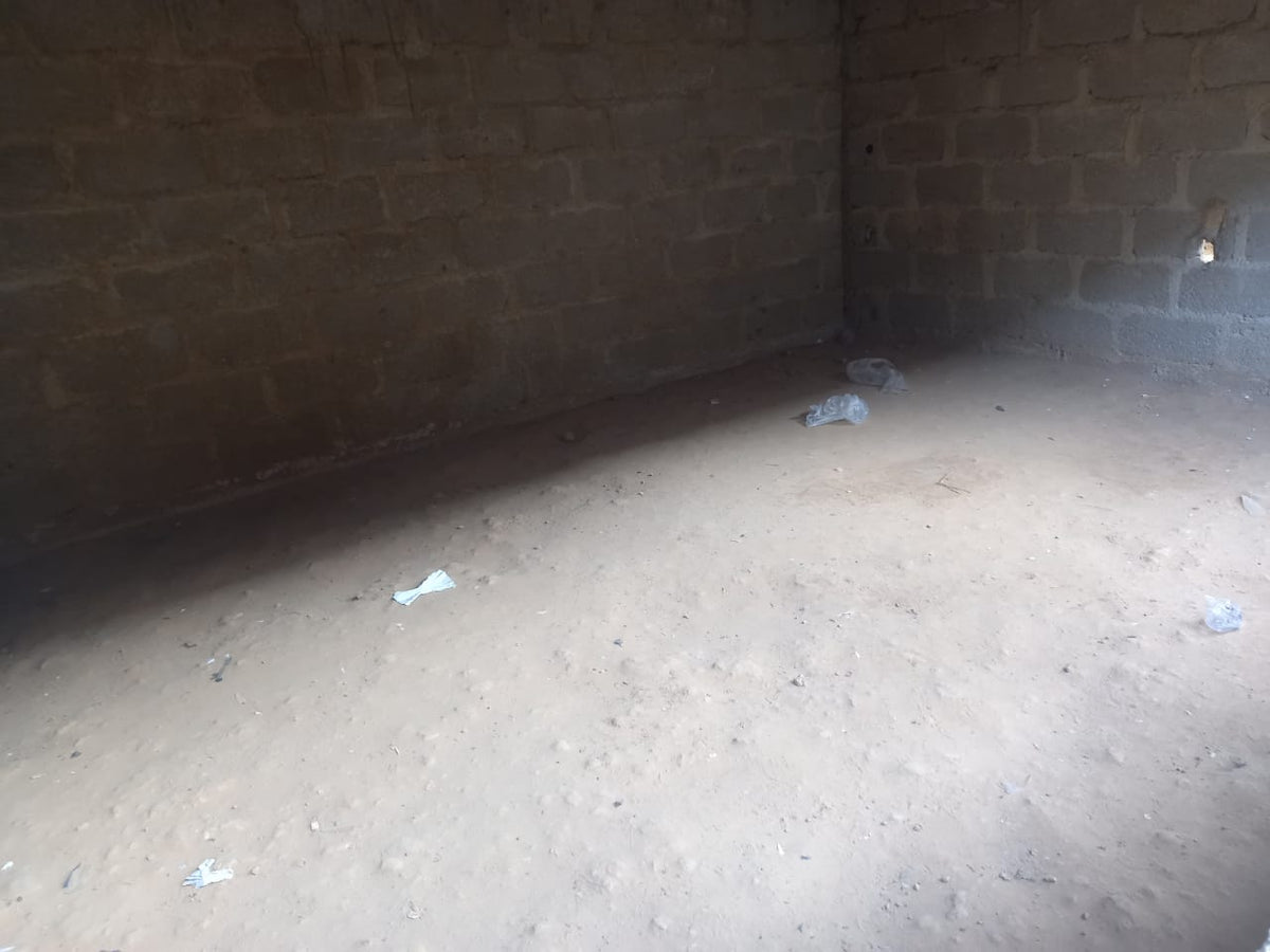 ナイジェリアで第 4 回ワカフ神学校の改修工事