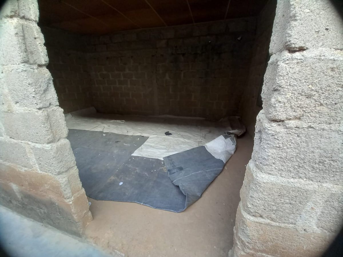 ナイジェリアで第 4 回ワカフ神学校の改修工事