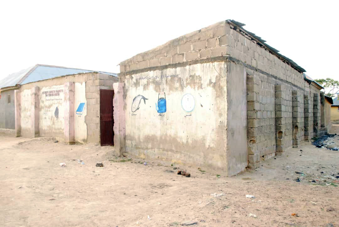 ナイジェリアで第 2 回ワカフ神学校の改修工事