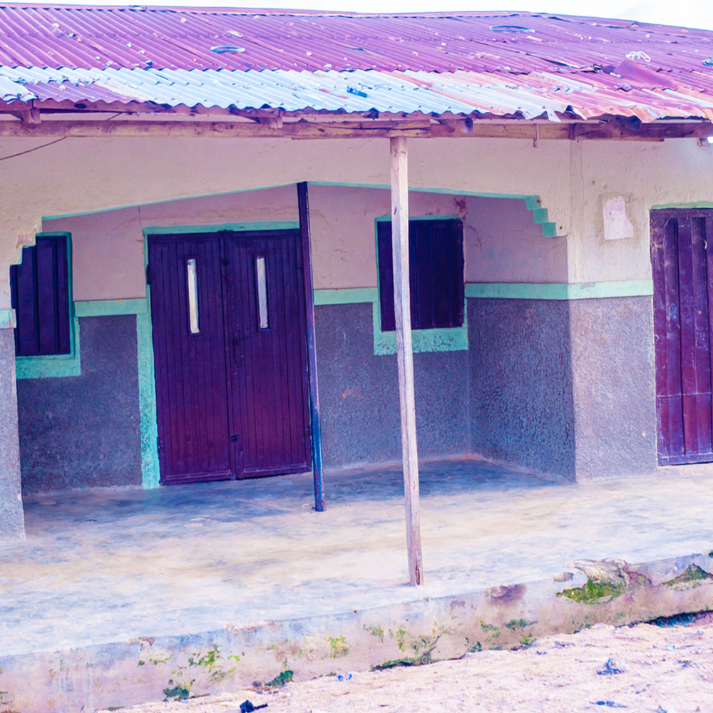 ナイジェリアで第 2 回ワカフ マスジドの改修工事